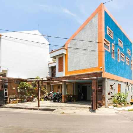 红多兹伊斯兰酒店-近梭罗马纳汉体育场2号 Solo 外观 照片