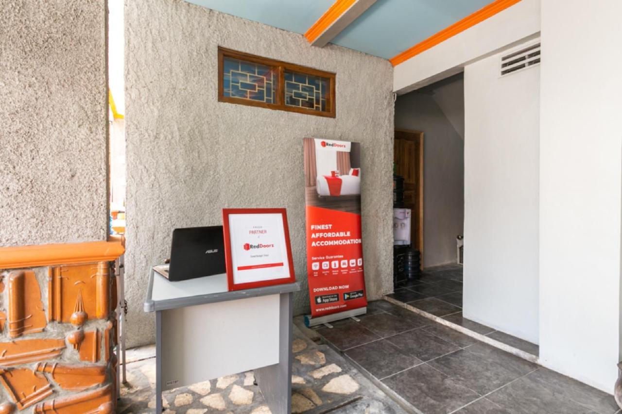 红多兹伊斯兰酒店-近梭罗马纳汉体育场2号 Solo 外观 照片